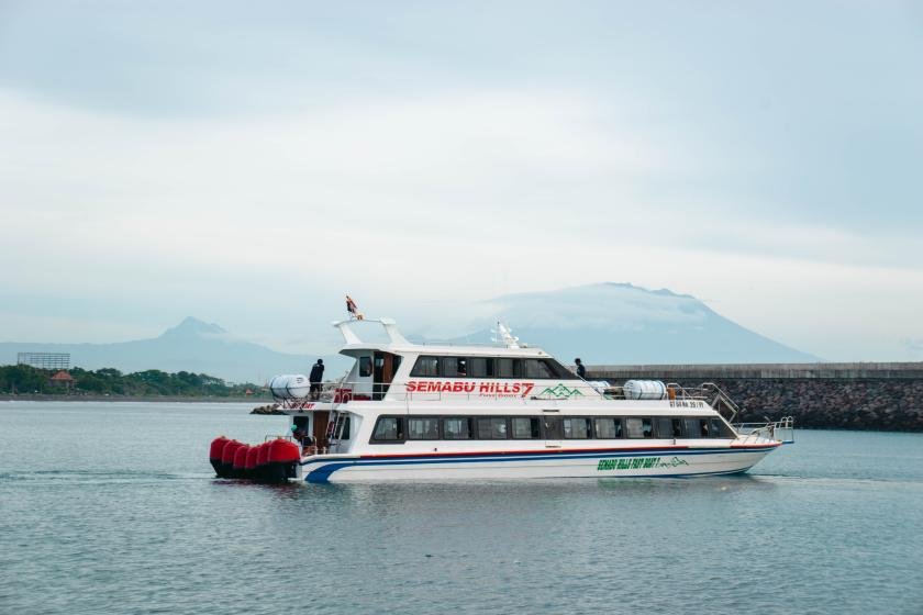 semabu-hills-fast-boat-ybgaxu0c